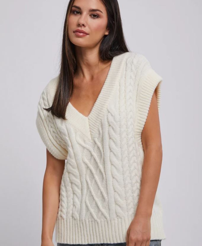 ESTHER CABLE KNIT VEAT