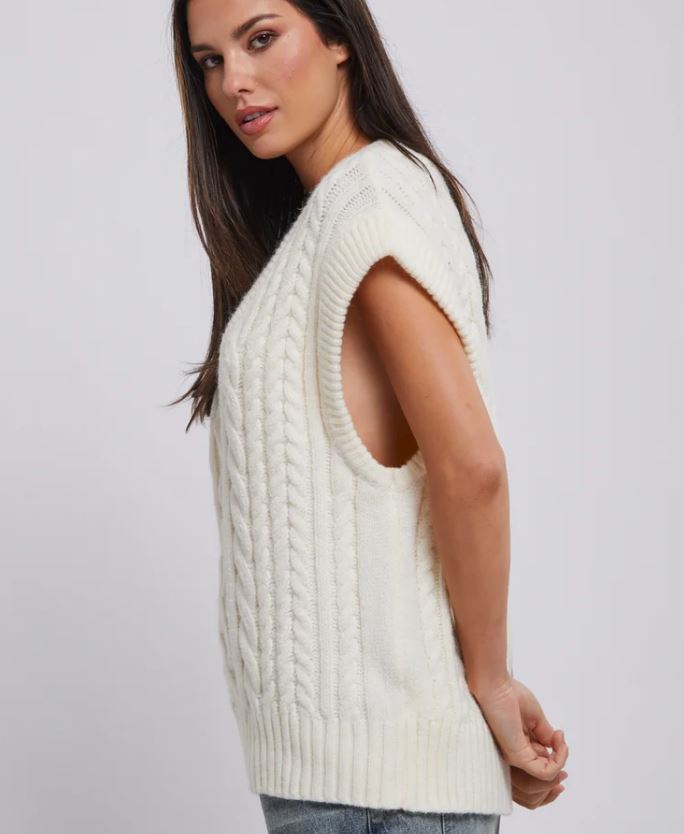 ESTHER CABLE KNIT VEAT