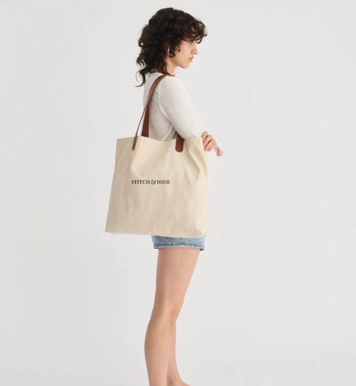 THE DAILY CLASSIC TOTE